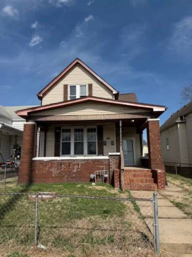 Main picture of 1411 W Maryland St