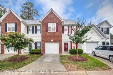 Main picture of 6517 Rossford Ln