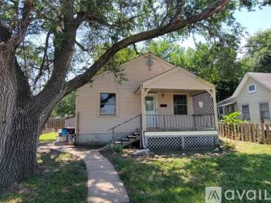 Main picture of 805 W Marlin St