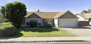 Main picture of 521 W Mohawk Ln