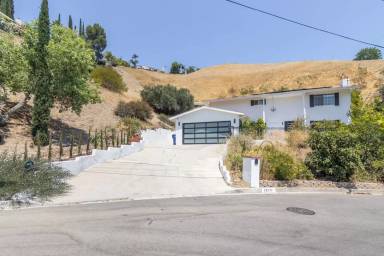 Main picture of 23228 Cass Ave