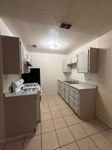 Main picture of 604 E Alston St
