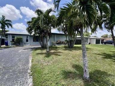 Main picture of 8640 Wilshire Dr