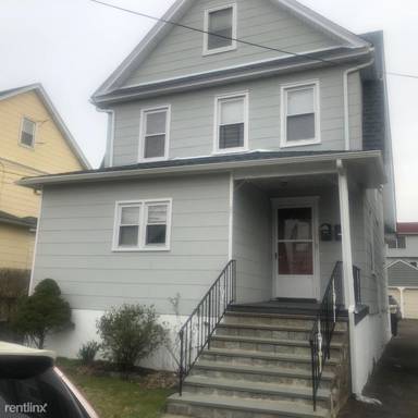 Main picture of 23 Hilltop Ave