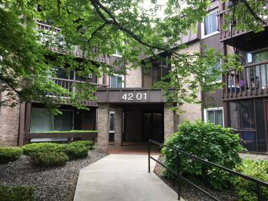 Main picture of 4201 Lakeside Ave N