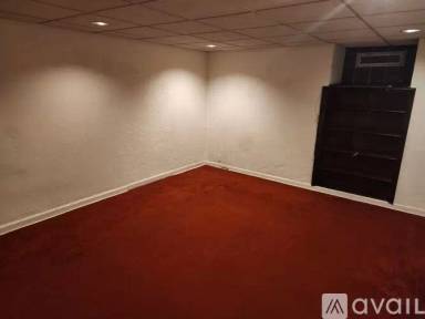 Main picture of 545 Lowry Ave