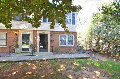 Main picture of 6810 Farmingdale Dr