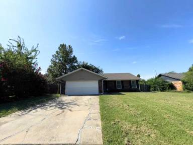 Main picture of 5904 SE 8th St