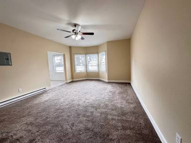 Main picture of 624 Brooklyn Ave