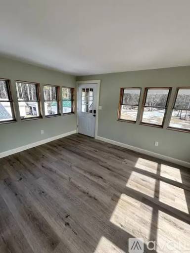 Main picture of 169 Log Cabin Rd