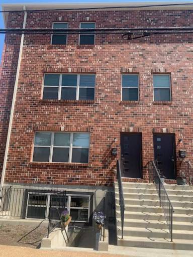 Main picture of 6635 Clayton Ave