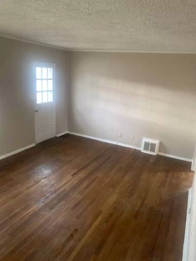 Main picture of 21 Ruth Ct