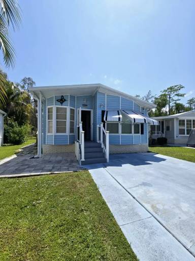 Main picture of 10823 Ani Cir
