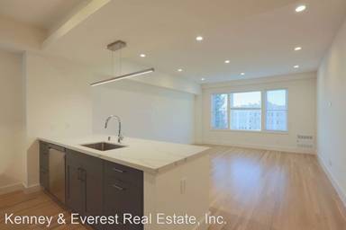 Main picture of 1740 Broadway
