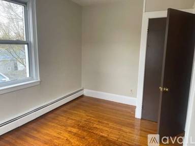 Main picture of 72 Central St