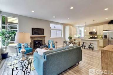Main picture of 12022 15th Ave NE