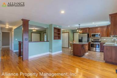 Main picture of 3501 Dickens Ave