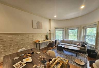 Main picture of 379 Commonwealth Ave