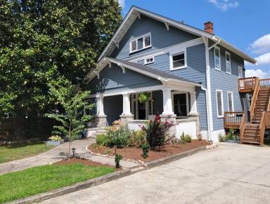 Main picture of 1306 N Mangum St