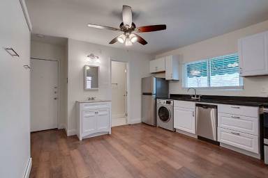 Main picture of 306 E 30th St