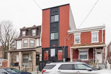 Main picture of 841 E Woodlawn Ave