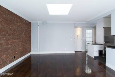 Main picture of 7 E 75th St