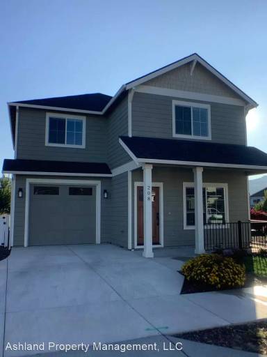 Main picture of 208 Wintersage Cir