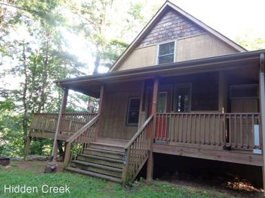 Main picture of 136 Southwood Trl