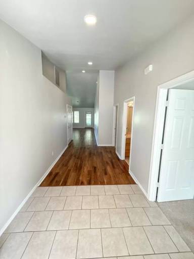 Main picture of 435 Hanks St