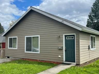 Main picture of 6408 SE Lambert St