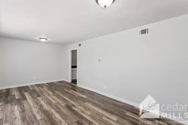 Main picture of 2134 W 35th St S