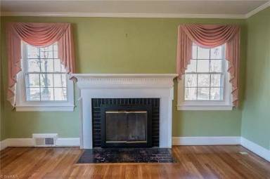 Main picture of 208 Tremont Dr