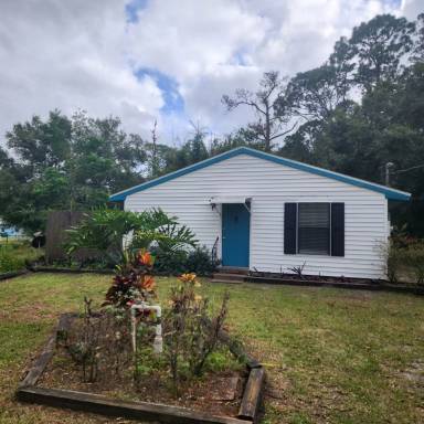 Main picture of 3915 Miami Ave