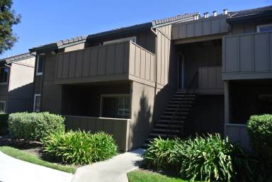 Main picture of 2107 Lakeview Cir