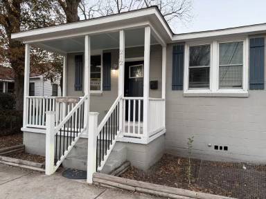 Main picture of 212 Romney St
