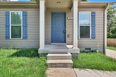 Main picture of 413 Hietts Ln