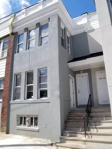 Main picture of 5917 Chancellor St