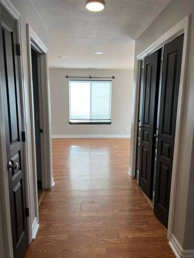 Main picture of 306 Oaktrail Dr