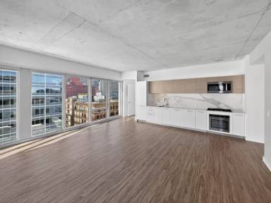 Main picture of 167 N Desplaines St