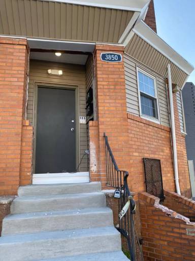 Main picture of 3820 N 18th St