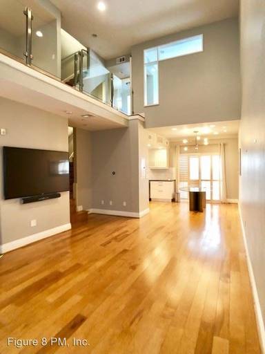 Main picture of 1010 N Curson Ave