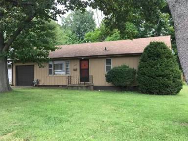 Main picture of 1020 N Woodlawn Ave