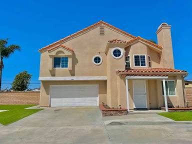 Main picture of 8462 Heil Ave