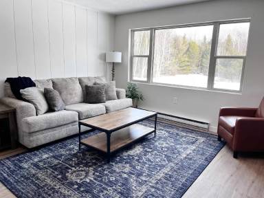 Main picture of 47480 Mill Rd