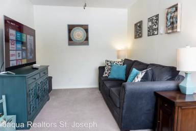 Main picture of 8959 George Ave