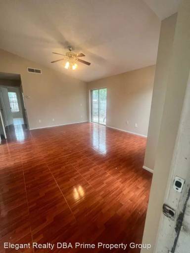 Main picture of 2213 Atrium Cir
