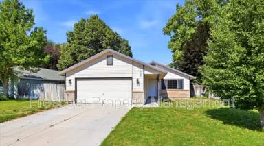 Main picture of 6127 N Portsmouth Ave