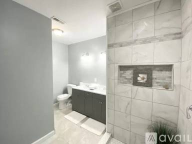 Main picture of 8500 Dexter Ave