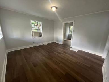 Main picture of 2720 31st Ave