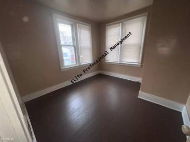Main picture of 2340 W Grand St